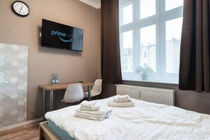 1 bedroom, iron/ironing board, WiFi, bed sheets