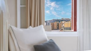 Executive Suite, Hill View with Balcony