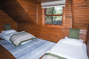 Family Bungalow | 2 bedrooms, minibar, in-room safe, desk