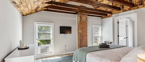 3 soverom, skrivebord, strykejern/-brett og wi-fi