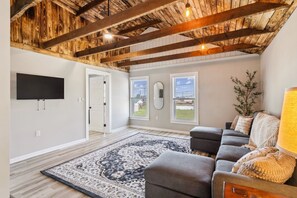 TV, foosball, books, offices - Family Escape w/Game Room - 9 Mins to Cedar Point! (Sandusky)