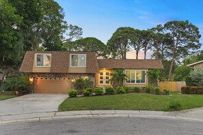 Exterior - Tropical Oasis, 5 Mins to Beach (Seminole)