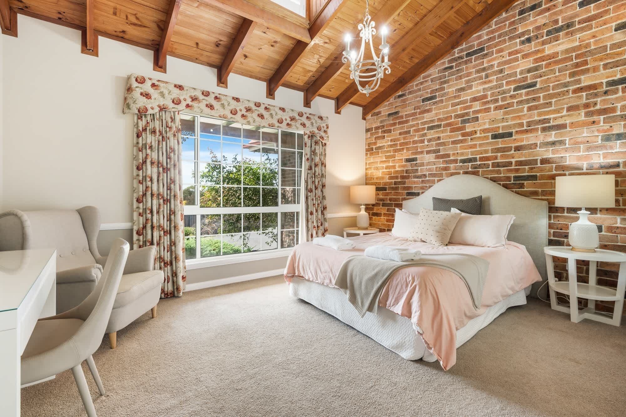 4 bedrooms, iron/ironing board, travel cot, WiFi