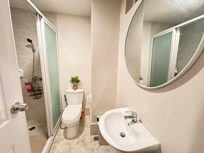 Exclusive Condo | Bathroom