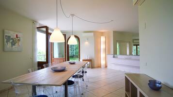 Villa | Living area