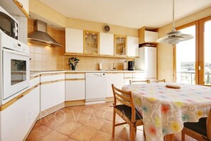 Private kitchen - Ruhe und Meerblick in der Nähe von Stadt, Strand und Natur (Saint-Raphaël)