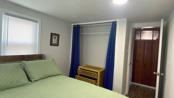 2 bedrooms, bed sheets
