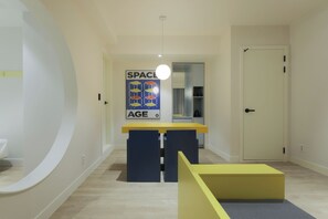 Premium bedding, desk, soundproofing, free WiFi - Time Terminal Hotel Daejeon 2nd by Aank (Daejeon)