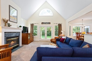Smart TV, DVD player, books