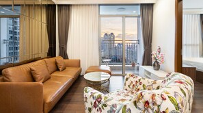 City Apartment | Living area