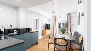Apartemen, 1 kamar tidur, balkon | Dapur pribadi