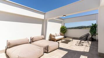 Two-Bedroom Apartment with Rooftop Terrace | Terrace/patio