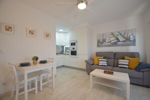 TV - Alcaudon 53 - One Bedroom Apartment, Sleeps 3 (Punta del moral)