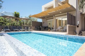 Outdoor pool - Villa Frady (Kolympia)