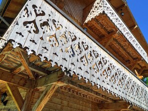 Exterior detail - Luxury chalet near Morzine, 6 bedrooms, garage, WIFI (Morzine)