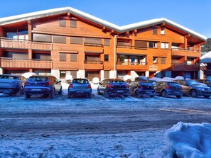 Exterior - Central Morzine apartment with covered parking (Morzine)
