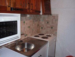 Kühlschrank, Mikrowelle, Geschirrspüler