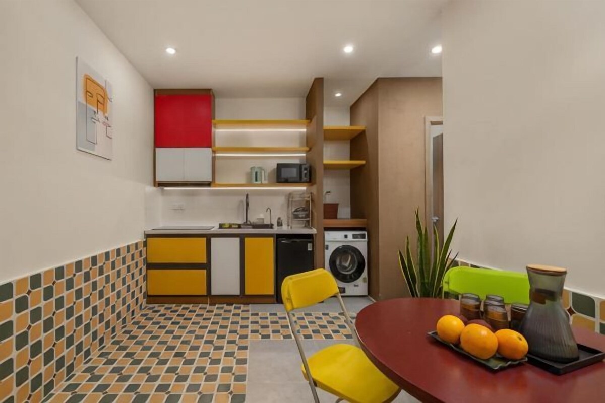 Private kitchen | Fridge, microwave, stovetop, highchair