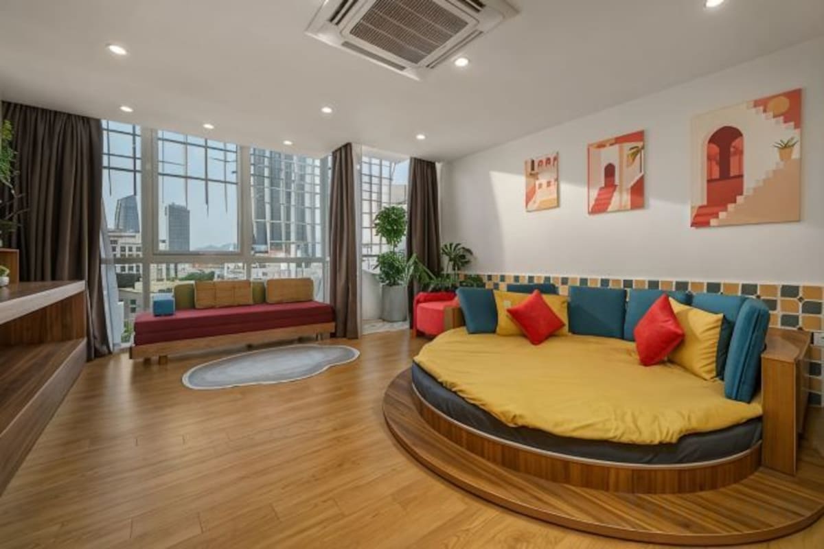 2- Bed Room Apartment With Balcony
