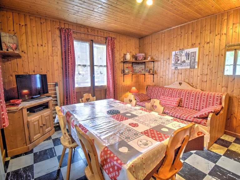 Unique Chalet Near Morzine Center With Private Garden And Wifi, Sleeps 5 - Les Gets