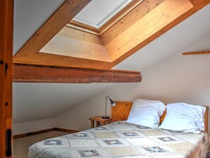2 bedrooms, WiFi - 2-bedroom apartment in Morzine center with balcony and WIFI (Morzine)