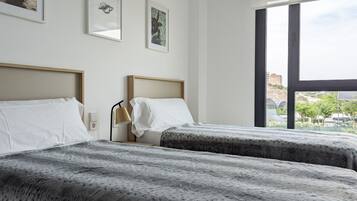 WiFi, bed sheets