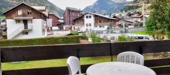 Charming central studio in Morzine with balcony and fireplace