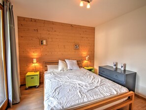 5 bedrooms, WiFi