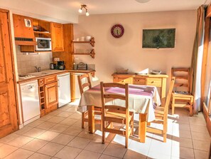 Fridge, microwave, dishwasher, toaster