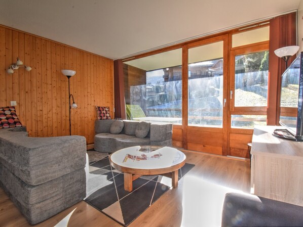 TV - Beautiful renovated 2 rooms apt, ski-in, WIFI, parking (Morzine)