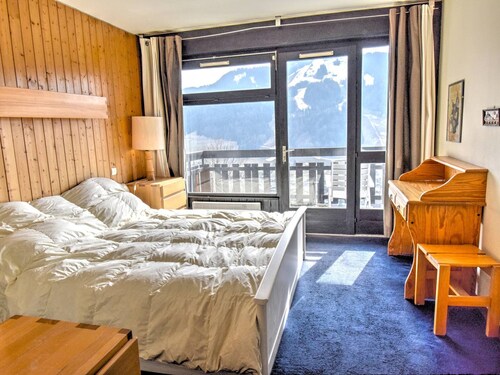 Charming 2-room apartment with pool and parking, close to slopes in Morzine