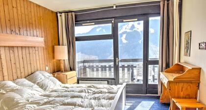 Charming 2-room apartment with pool and parking, close to slopes in Morzine