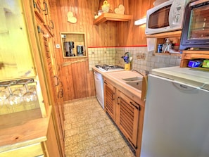 Frigorifero, microonde, forno, lavastoviglie