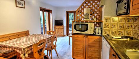 Frigorifero, microonde, forno, lavastoviglie