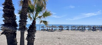 Modern beachfront apartment with air conditioning and free Wi-Fi in Torrox Costa