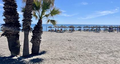 Modern beachfront apartment with air conditioning and free Wi-Fi in Torrox Costa