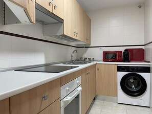 Fridge, microwave, oven, coffee/tea maker