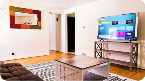 Eggert - Upper · 2BR apartment near UB, Niagara, Hospitals, Buffalo