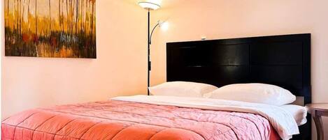 6 bedrooms, iron/ironing board