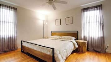 7 slaapkamers, een strijkplank/strijkijzer