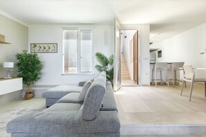 Living area - Seaside Home where Villasimius's sea becomes home (VILLASIMIUS)