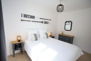 3 bedrooms, iron/ironing board, WiFi, bed sheets - Beach house in Utah Beach (Sainte-Marie-du-Mont)