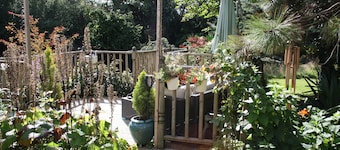 Cottage with beautiful views - Dog friendly (cosy and tranquil)