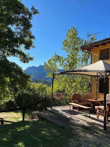Rural Hostel in the Heart of Nature.Disconnect, Hike, Ski & Enjoy the Mountains!