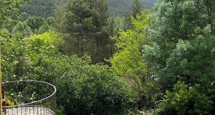 Rural Hostel in the Heart of Nature.Disconnect, Hike, Ski & Enjoy the Mountains!