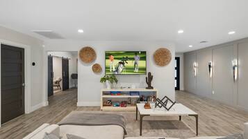 TV, fireplace, offices