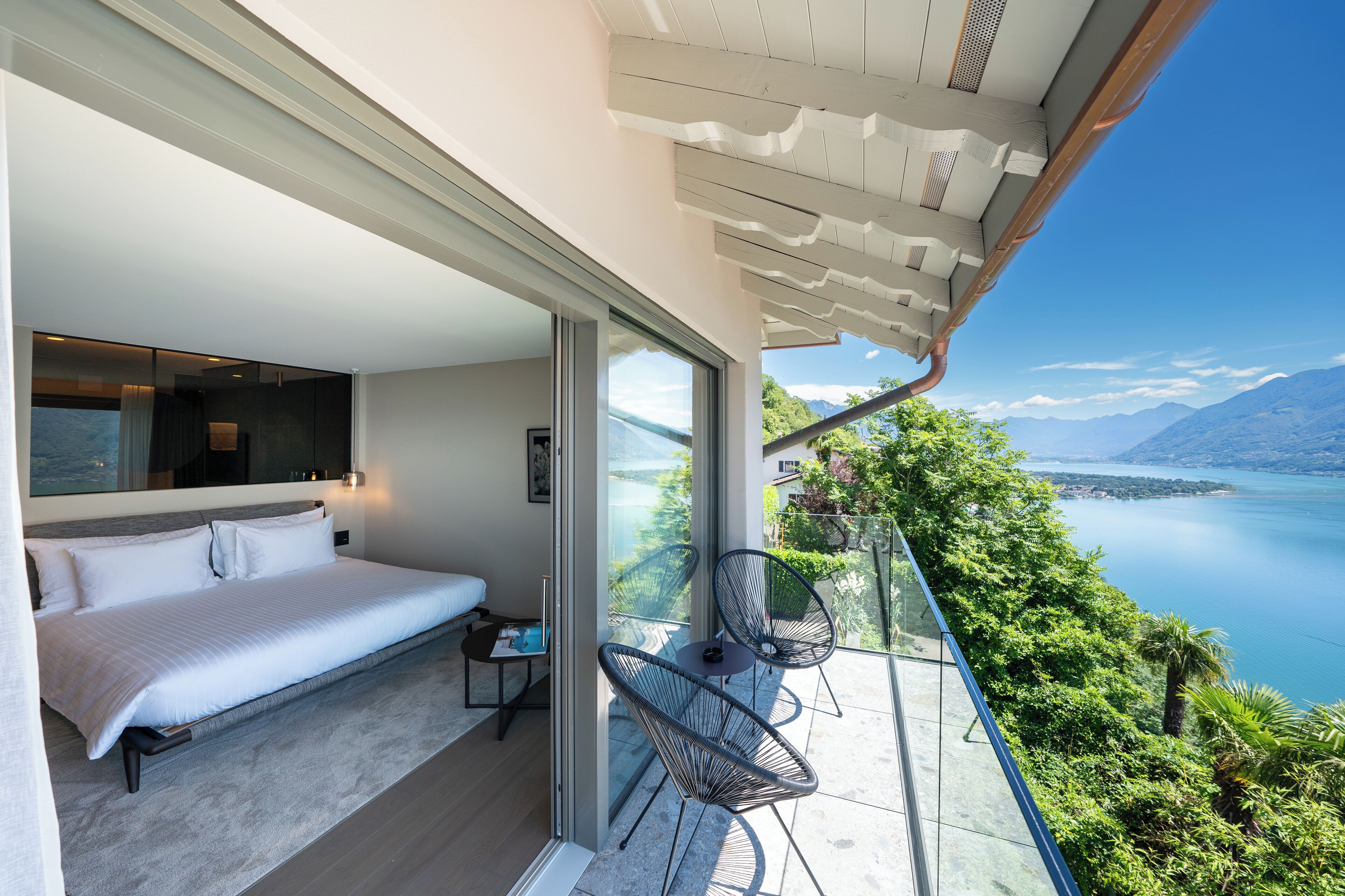 Chambre Deluxe, salle de bains privée, vue lac | Minibar, décoration personnalisée, bureau, Wi-Fi gratuit