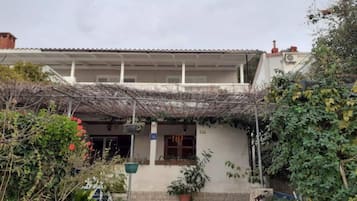 Apartamento (Guest House Green Corner Supetarska D) | Exterior