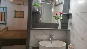 Apartment (Guest House Green Corner Supetarska D) | Bilik Mandi | Pancuran mandi, tuala disediakan