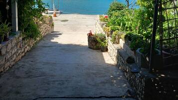 Appartement (Guest House Green Corner Supetarska D) | Vue depuis lâhĂ©bergement